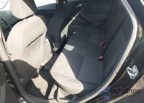 2015 Ford Focus Se z USA, uszkodzony, nr VIN 1FADP3F2XFL376578